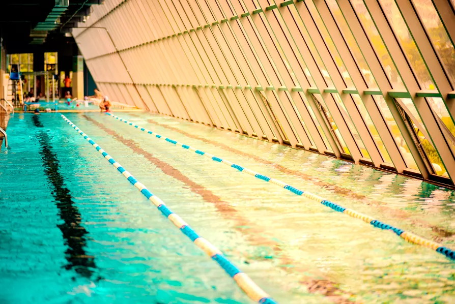 金山屯成人混凝土钢结构游泳池项目